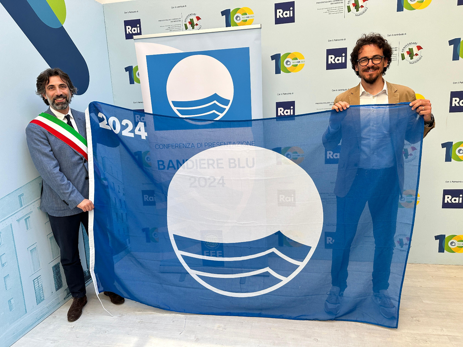 Ostuni: La Città Bianca riceve la sua trentesima Bandiera Blu